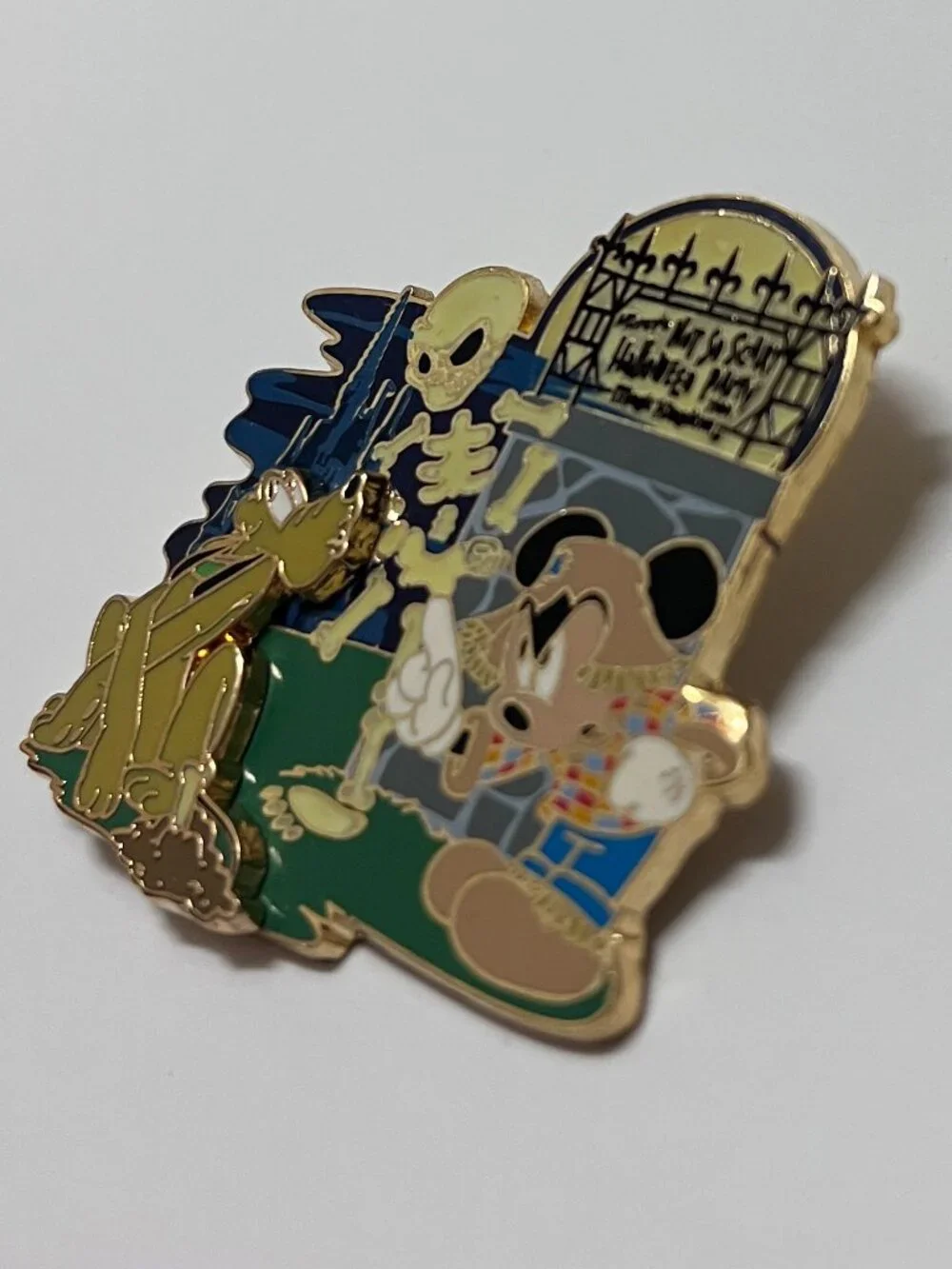 disney mickey & pluto halloween party pin le 2000 2004